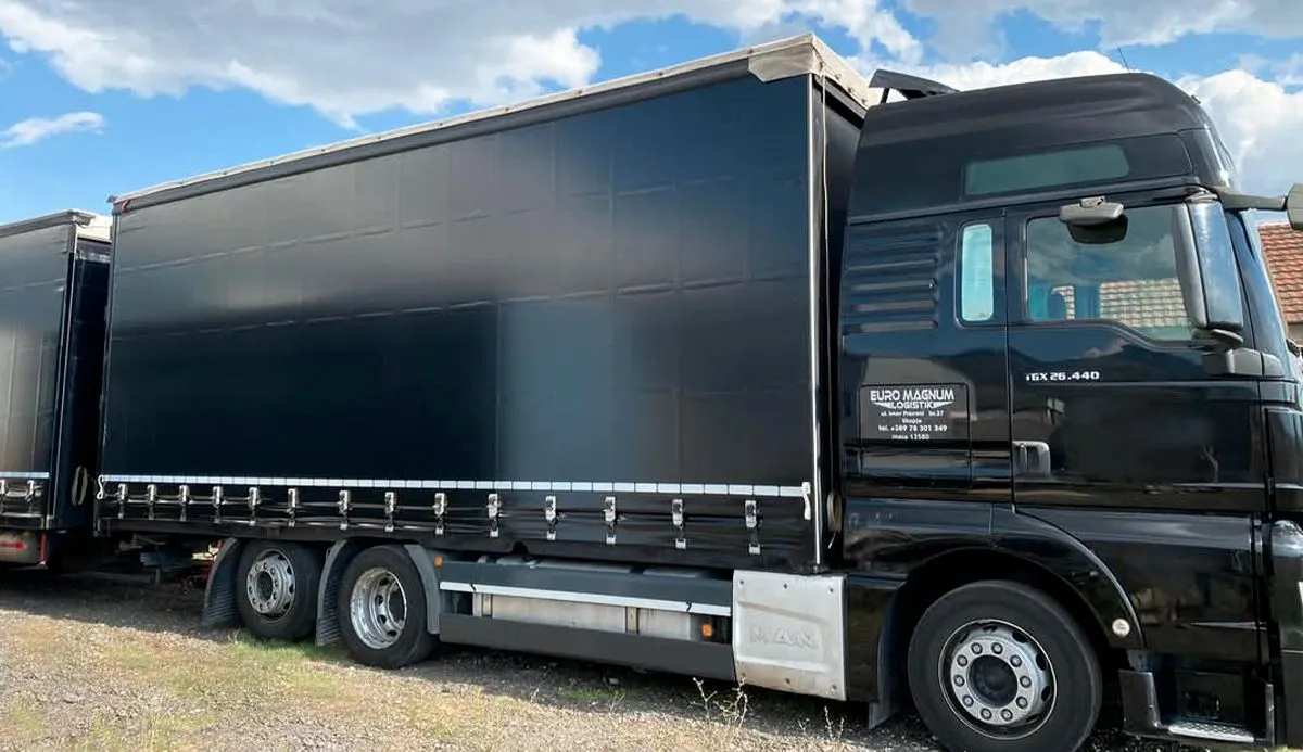 Black Truck tarpaulins