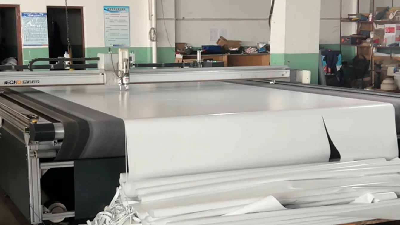 Tarp Vinyl Automatic Cutting